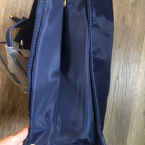 Tory Burch Large Ella Tote in Navy. NWT - Picture 5 of 7